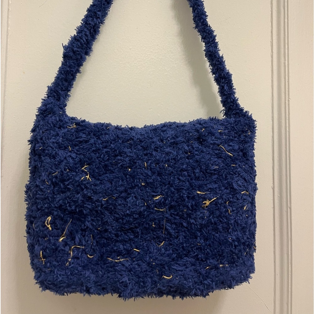 Blue hand made crochet shoulder bag 10 x 7
